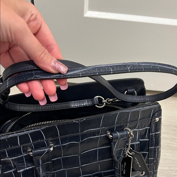 Coach (EUC) Swagger Frame Satchel in Navy Blue Crocodile-Embossed Leather - Picture 16 of 17